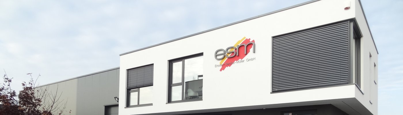 Stadthalle_Rathaus_Fussgaengerzone_01.JPG