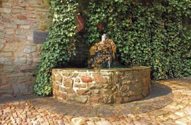 Felsenkellerbrunnen