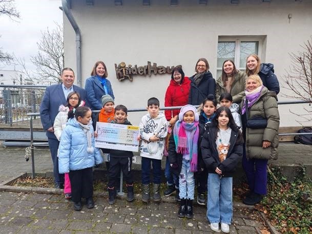 Spendenübergabe Kinderhaus