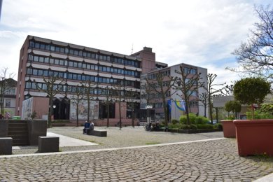 Blick auf das Oberurseler Rathaus